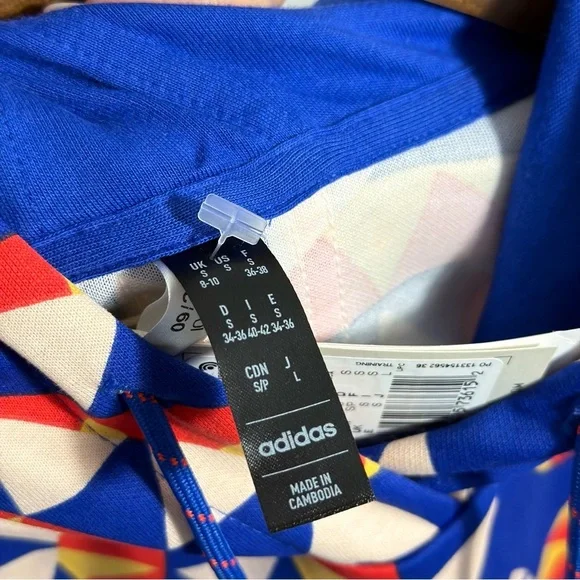 ❌ SOLD❌ Adidas x Farm Rio hoodie with tag - Picture 12 of 12